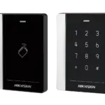 Безконтактен четец за карти DS-K1102AM