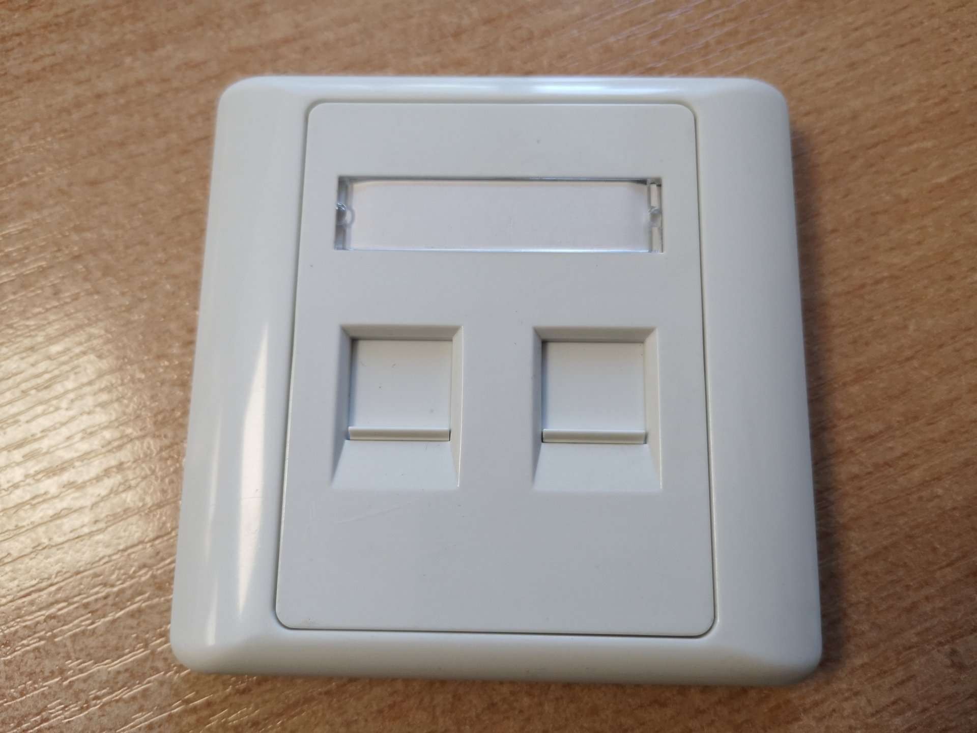 kapachka-za-2xrj45-80x80mm-btbl Капачка за 2xRJ45 80x80mm, Btbl - Image 1