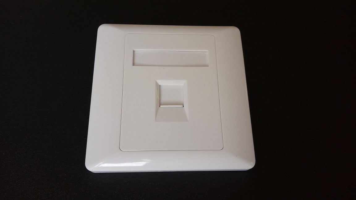 licev-panel-1xrj45-86x86mm Лицев панел 1xRJ45, 86x86mm - Image 1