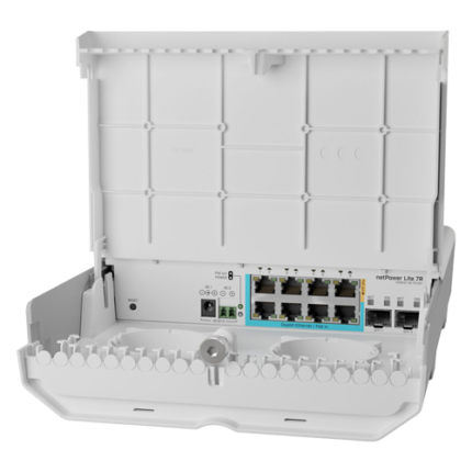 Smart Switch outdoor, 8 x Gigabit (7 PoE in), 2 x SFP+ 10Gbps - Mikrotik CSS610-1Gi-7R-2S+OUT